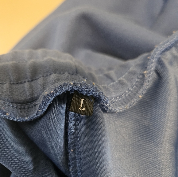 Large, 2 PC athletic set, blue, wide zip collared shirt, wide leg matching pants - Picture 11 of 11